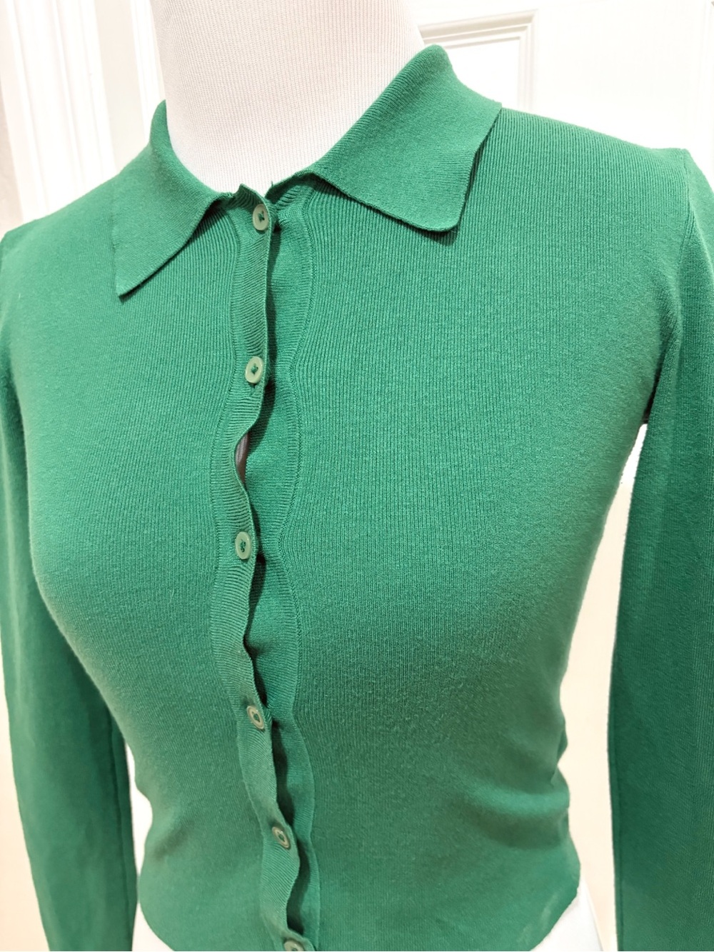 Sun-Deh Aritzia Green Button-Up Polo Cardigan Size XS - Picture 3 of 7